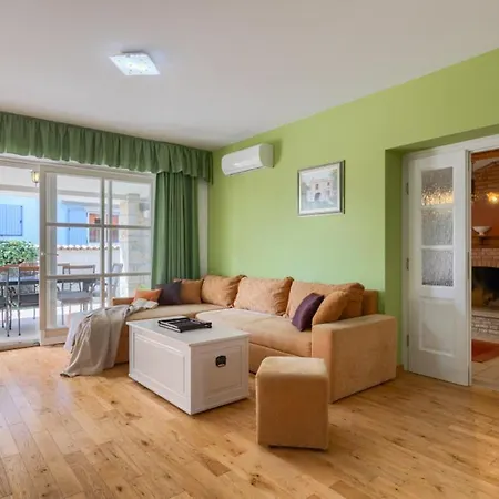 Lavanda By Guide Mednjan