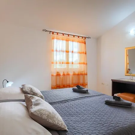 Lavanda By Guide Mednjan