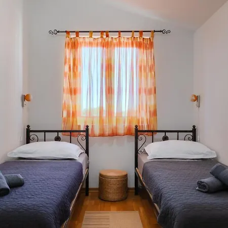 Lavanda By Guide Mednjan